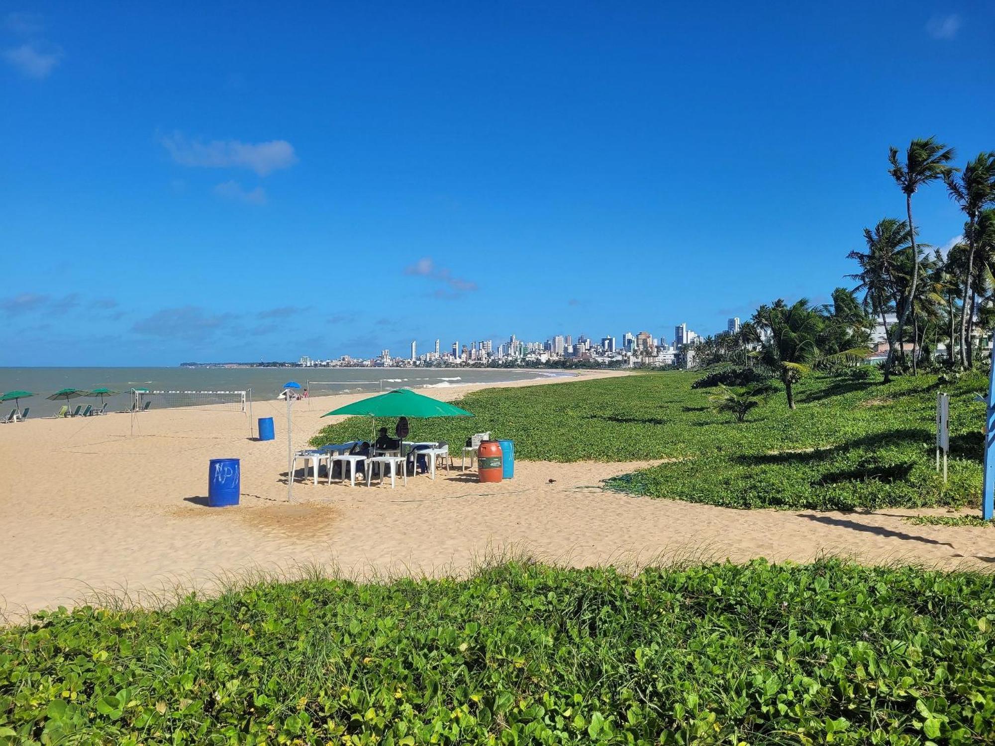 Flat Em Frente A Do Bessa * Joao Pessoa